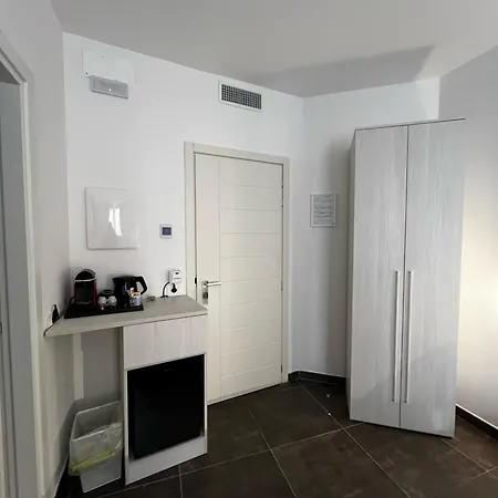 Guest house Joyfuel 3*