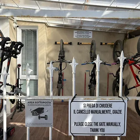 招待所 Joyfuel 3*